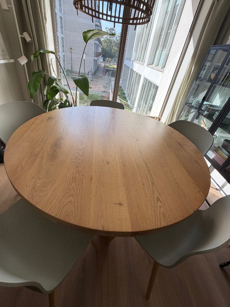 Foto 3 van eettafel massief eikenhout