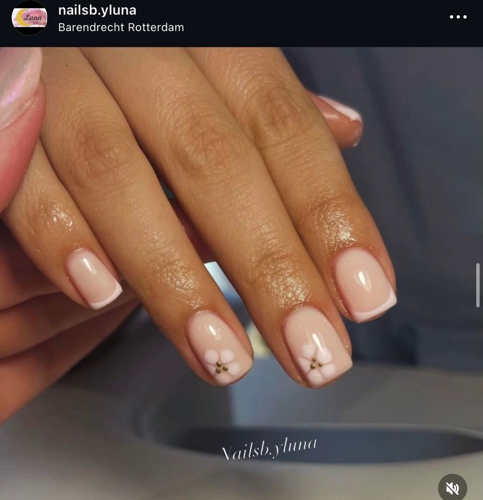 Nails, Sieraden, Tassen en Uiterlijk, Uiterlijk | Cosmetica en Make-up, Zo goed als nieuw, Handen en Nagels, Overige kleuren, Ophalen of Verzenden