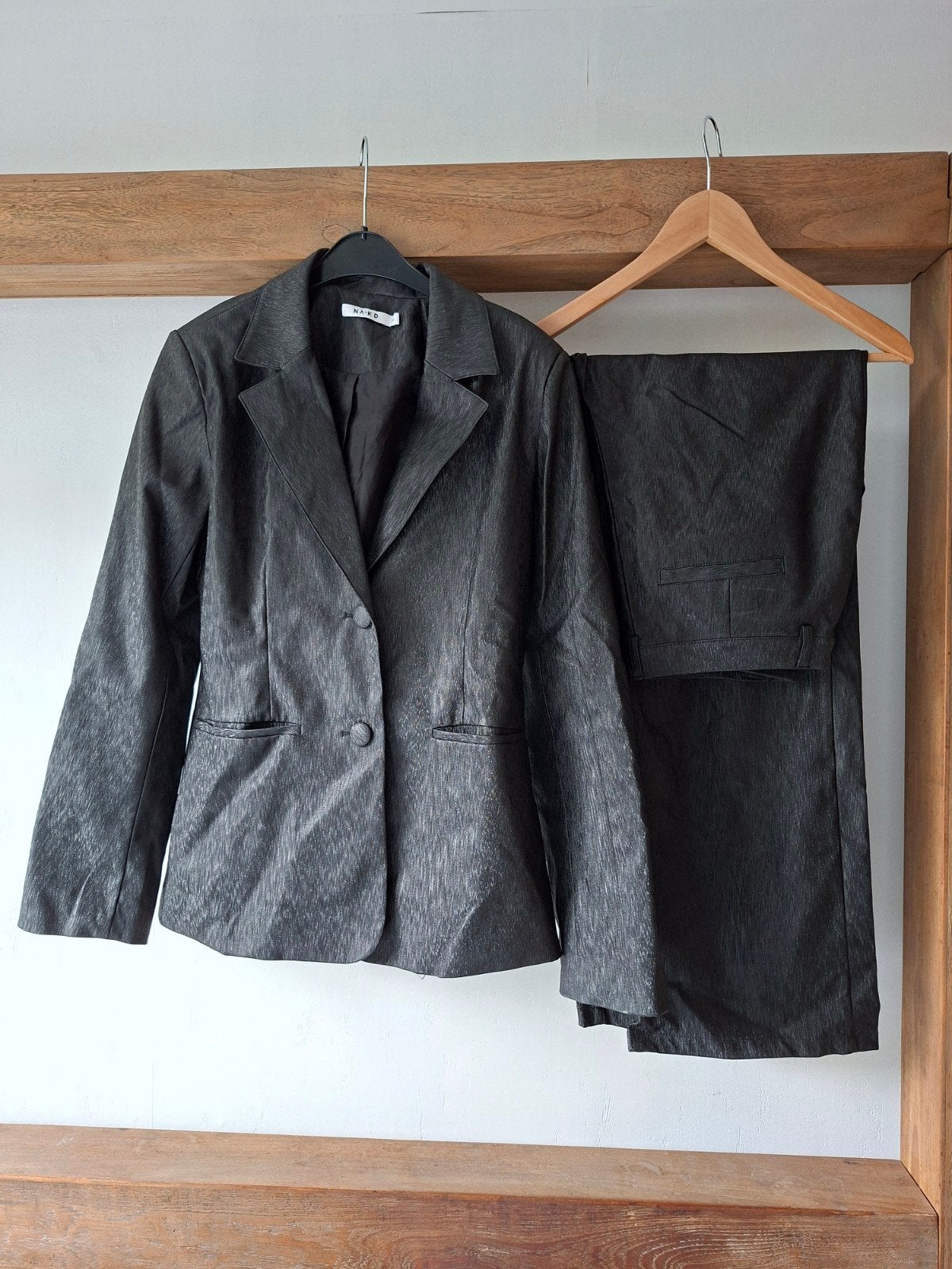 NA-KD Zwarte Blazer en Pantalon Maat 38 - Feestdagen, Kleding | Dames, Maat 38/40 (M), NA-KD, Zwart, Ophalen of Verzenden