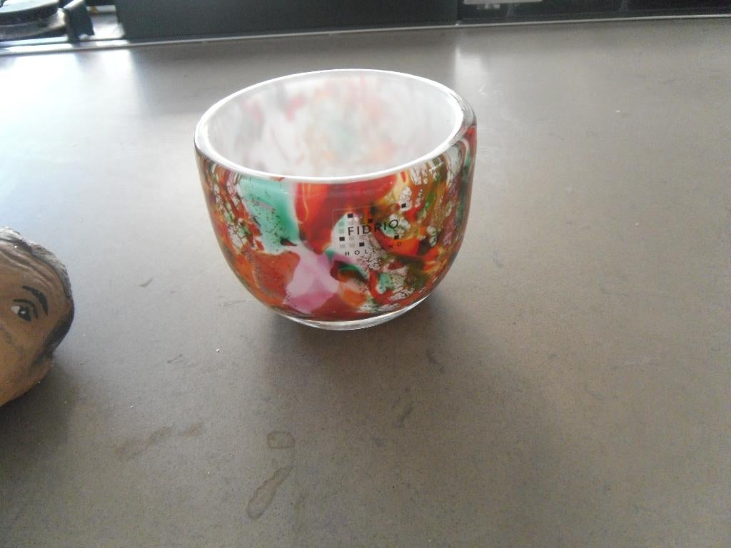 veelkleurig glazen vaasje of bakje fidrio holland, Overige kleuren, Ophalen of Verzenden, Minder dan 50 cm, Glas
