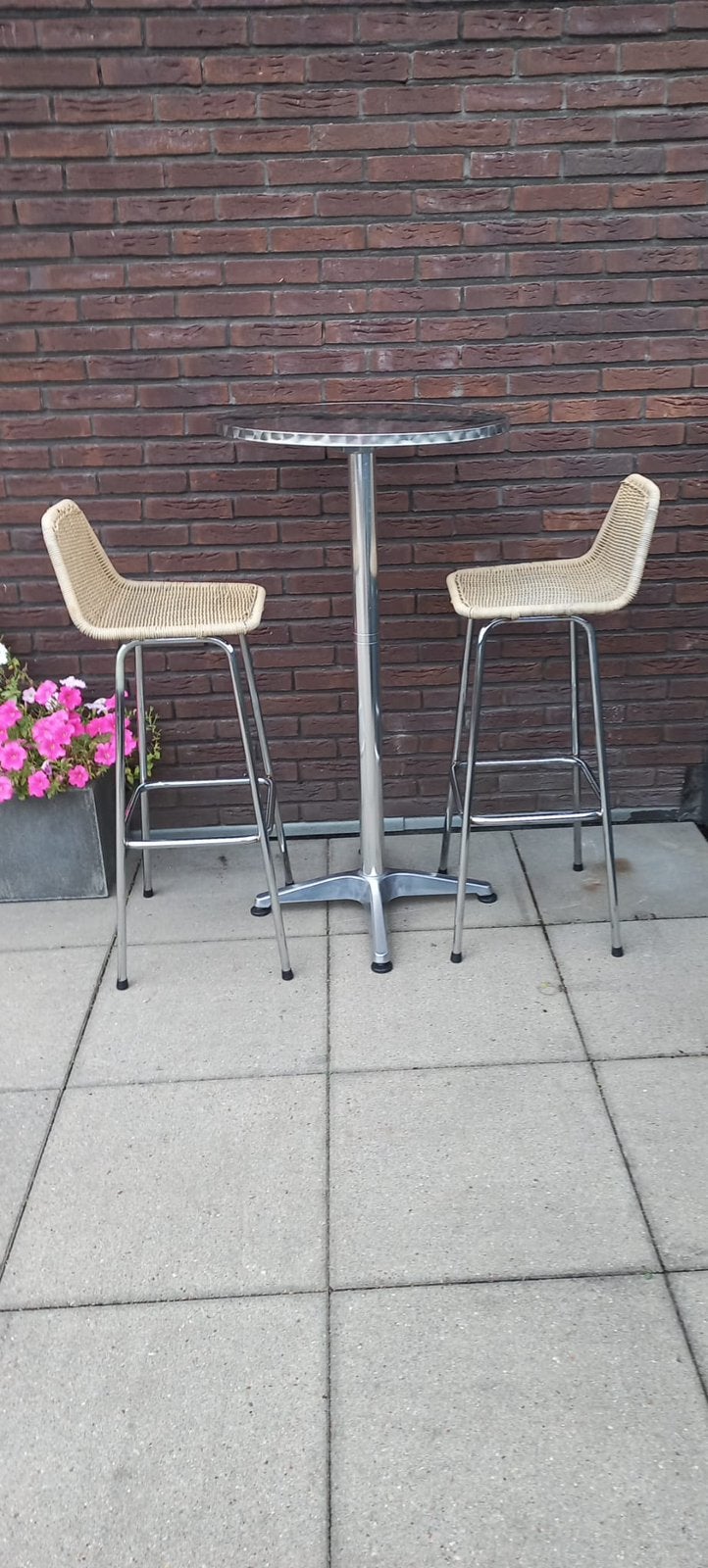2 BARKRUKKEN + STATAFEL EURO 50,00., 2 krukken, Ophalen, Zo goed als nieuw, 90 cm of meer