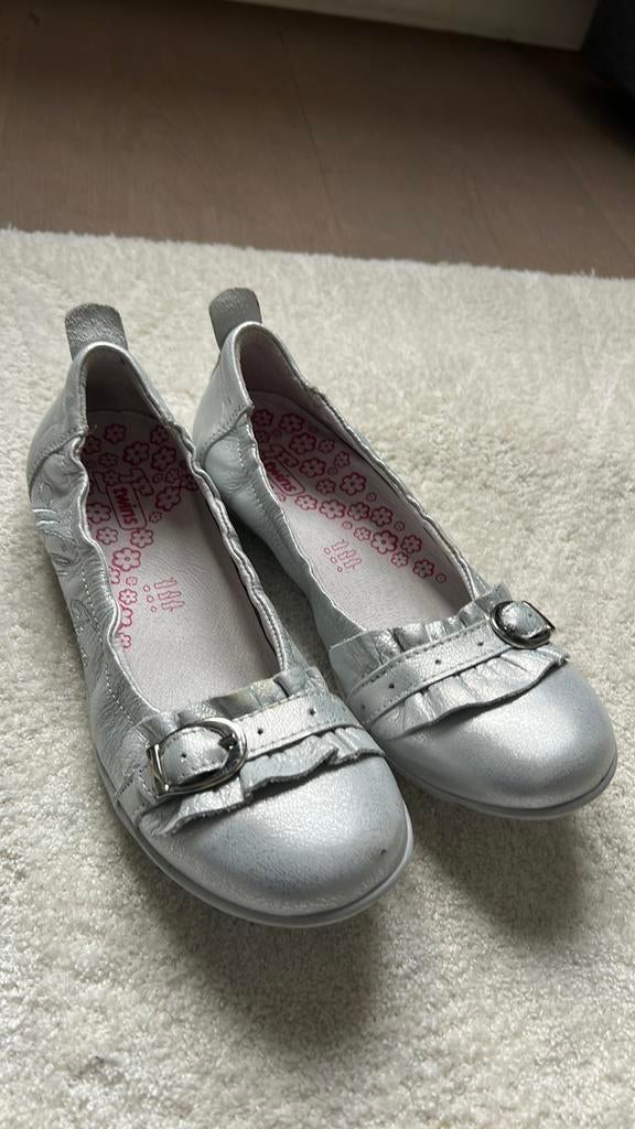 Meisjes leren lente schoenen zilver maat 35/36, Kleding | Dames, Schoenen, Ophalen of Verzenden, Zo goed als nieuw, Overige kleuren