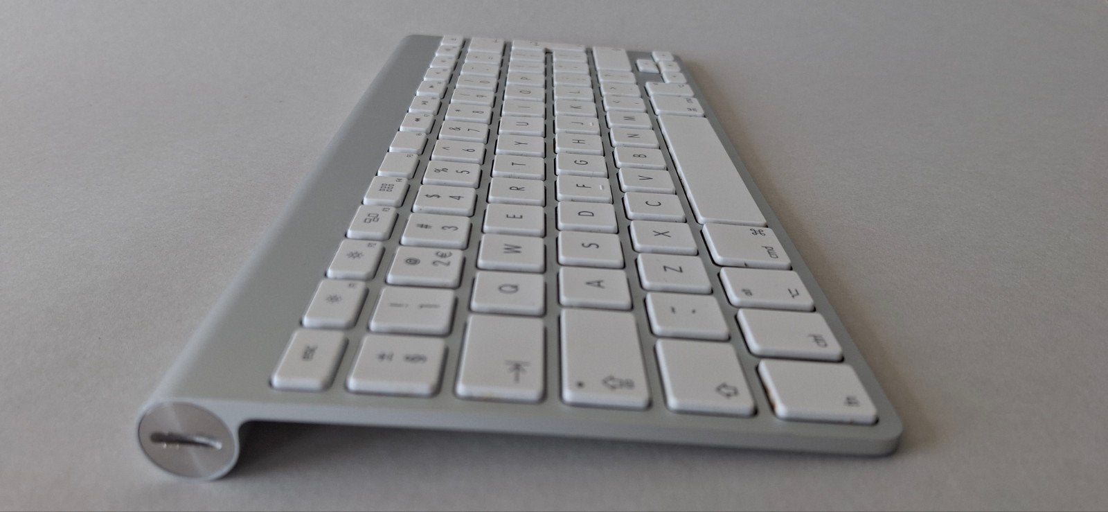 Apple Magic Keyboard A1314 - Draadloos Qwerty Toetsenbord, Ophalen, Gebruikt, Ergonomisch, Draadloos