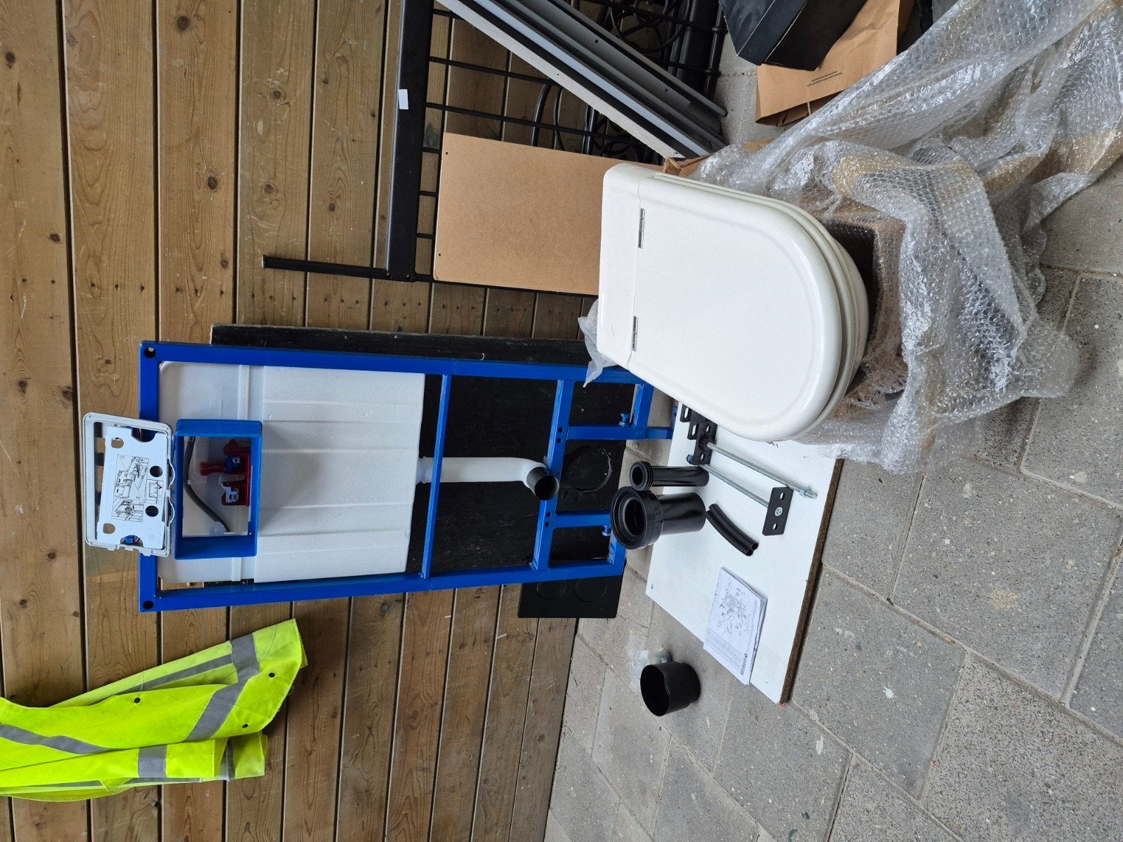 Complete inbouwreservoir met gebruikte Laufen toiletpot, Ophalen, Gebruikt, Toilet