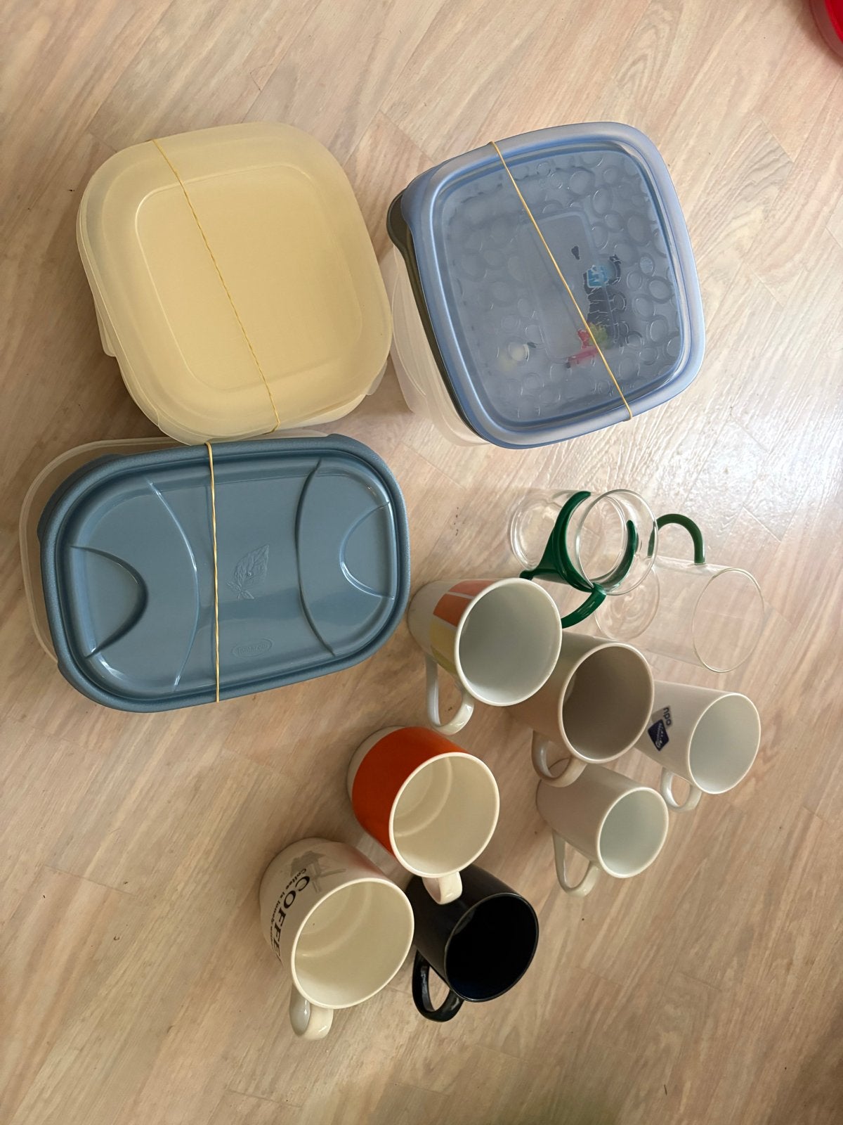 Keukenset: 3 bewaardozen (AH & Sunware) + 9 mokken/glazen, Kunststof, Ophalen of Verzenden, Overige merken, Overige typen