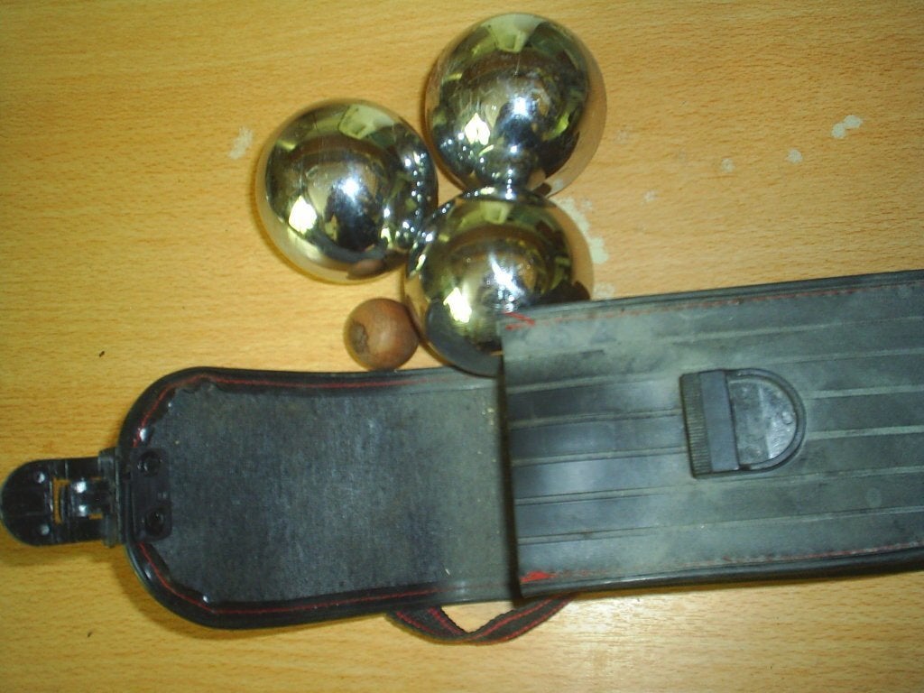 Jeu de boules ballen , 700 gram,, Sport en Fitness, Bowlen, Ophalen of Verzenden, Zo goed als nieuw, Bal