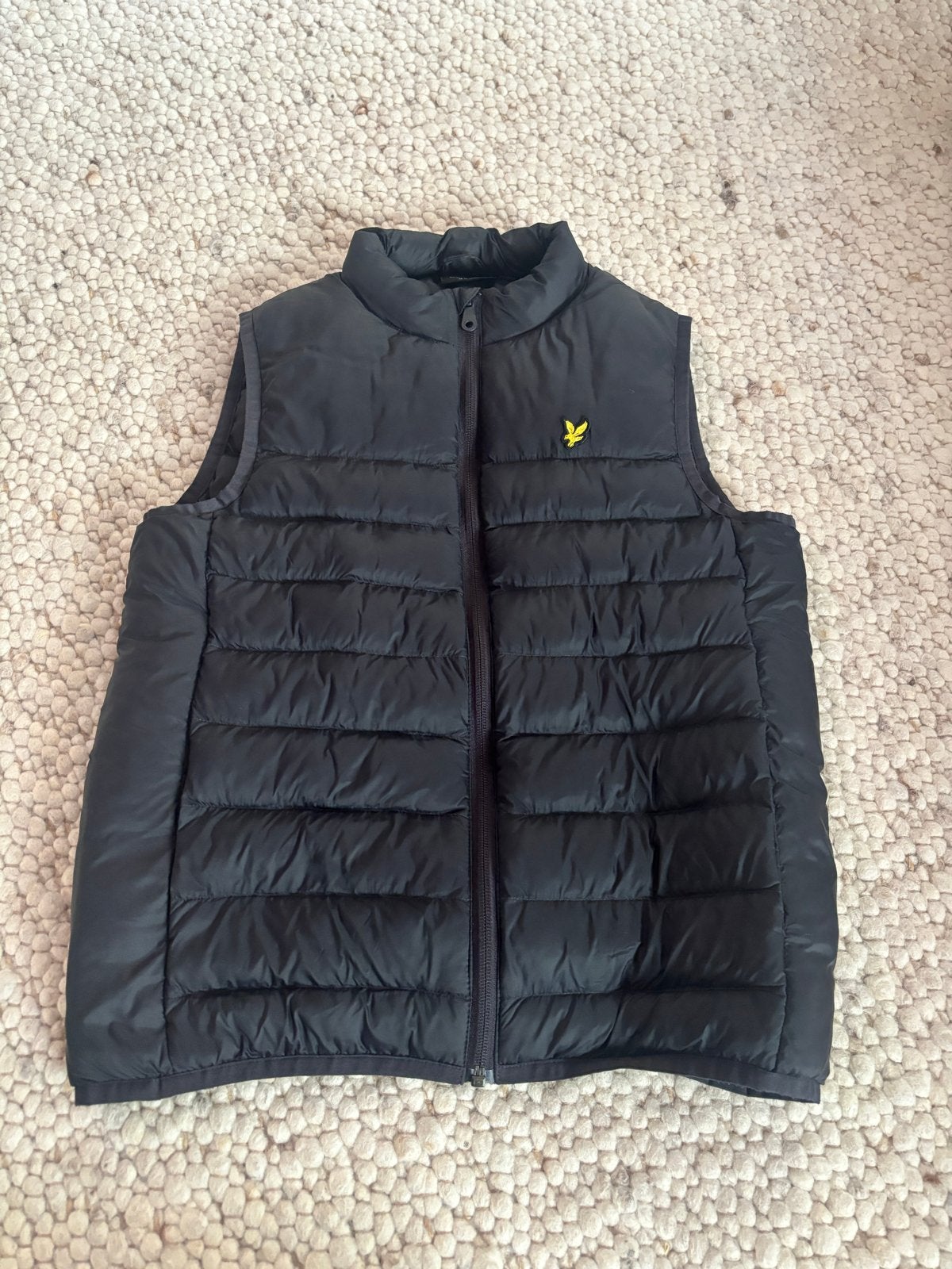 Lyle & Scott Bodywarmer Zwart - Maat 12-13 jaar, Kinderen en Baby's, Ophalen of Verzenden, Nieuw, Jongen, Jas