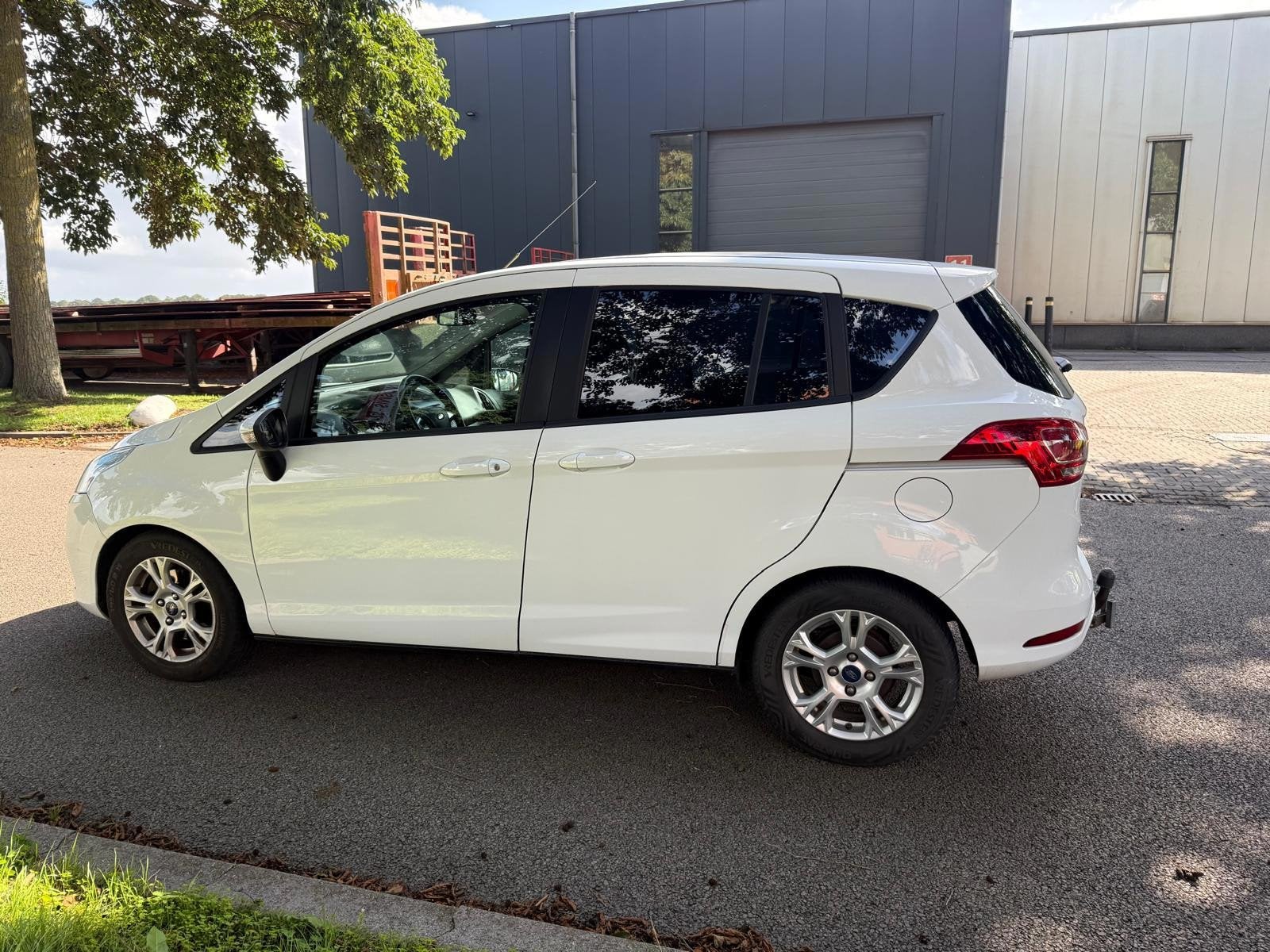 Ford B-Max 1.0 EcoBoost Style 127000 KM APK NAP, Auto's, Voorwielaandrijving, Euro 5, 101 pk, Gebruikt