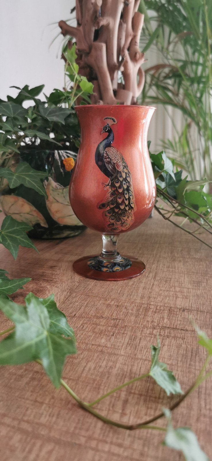 Uniek glas met pauw decoratie - Reverse Decoupage, Huis en Inrichting, Woonaccessoires | Vazen, Ophalen