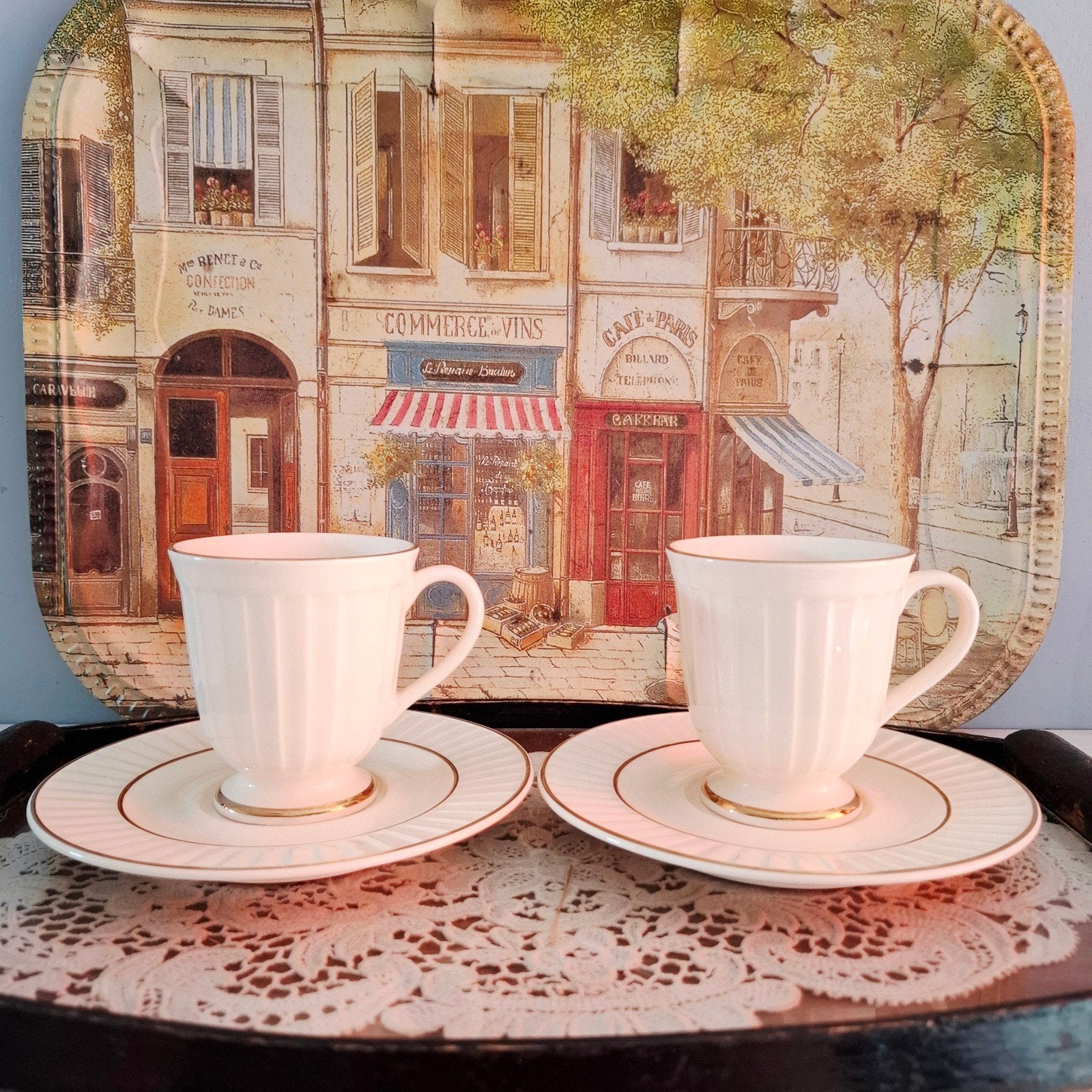 Prince of Wales, 2 koffie kop en schotels - crème met goud, Ophalen of Verzenden, Zo goed als nieuw, Wedgwood, Kop(pen) en/of Schotel(s)