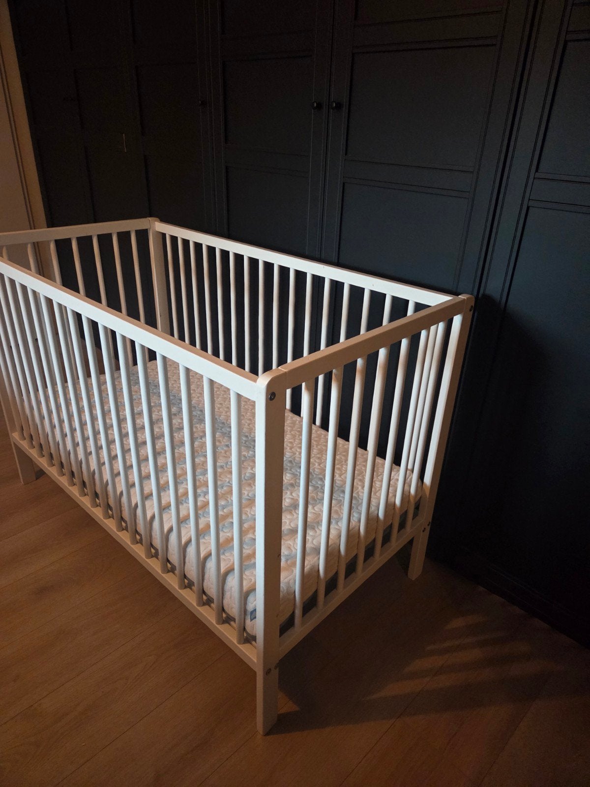 Ledikant/ babybed Prénatal + Aerosleep matras, Kinderen en Baby's, Ophalen, Zo goed als nieuw, Ledikant