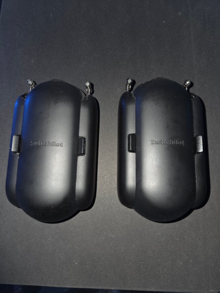 2x Switchbot Curtain u-rail v2 zwart, Ophalen, Overige materialen, Overige merken, Duo rolgordijn