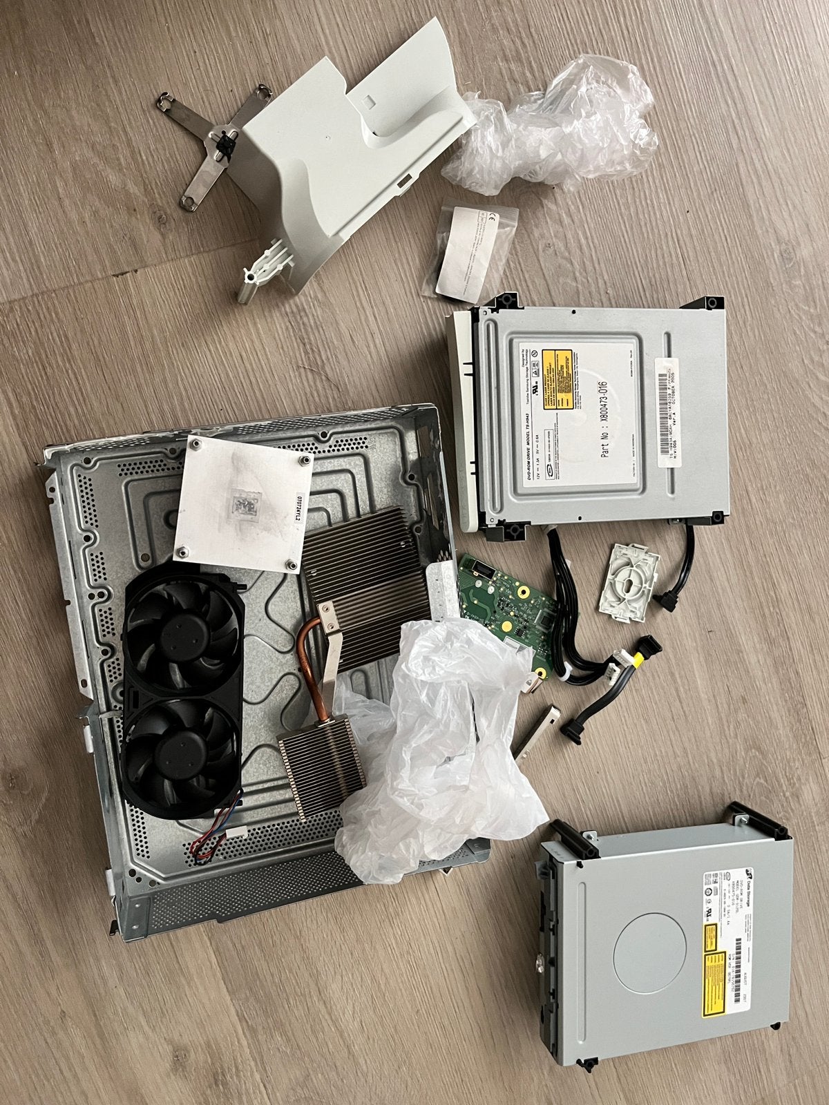Onderdelen voor de Xbox 360 Fat, reparatie of upgrade., Verzenden, Zo goed als nieuw, Detector, Sensor of Melder, Rook