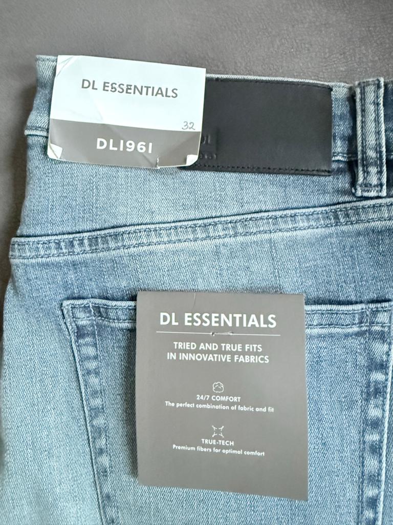 DL1961 Avery Modern Straight Jeans - Nieuw met labels, Ophalen of Verzenden, Nieuw, Blauw, W32 (confectie 46) of kleiner