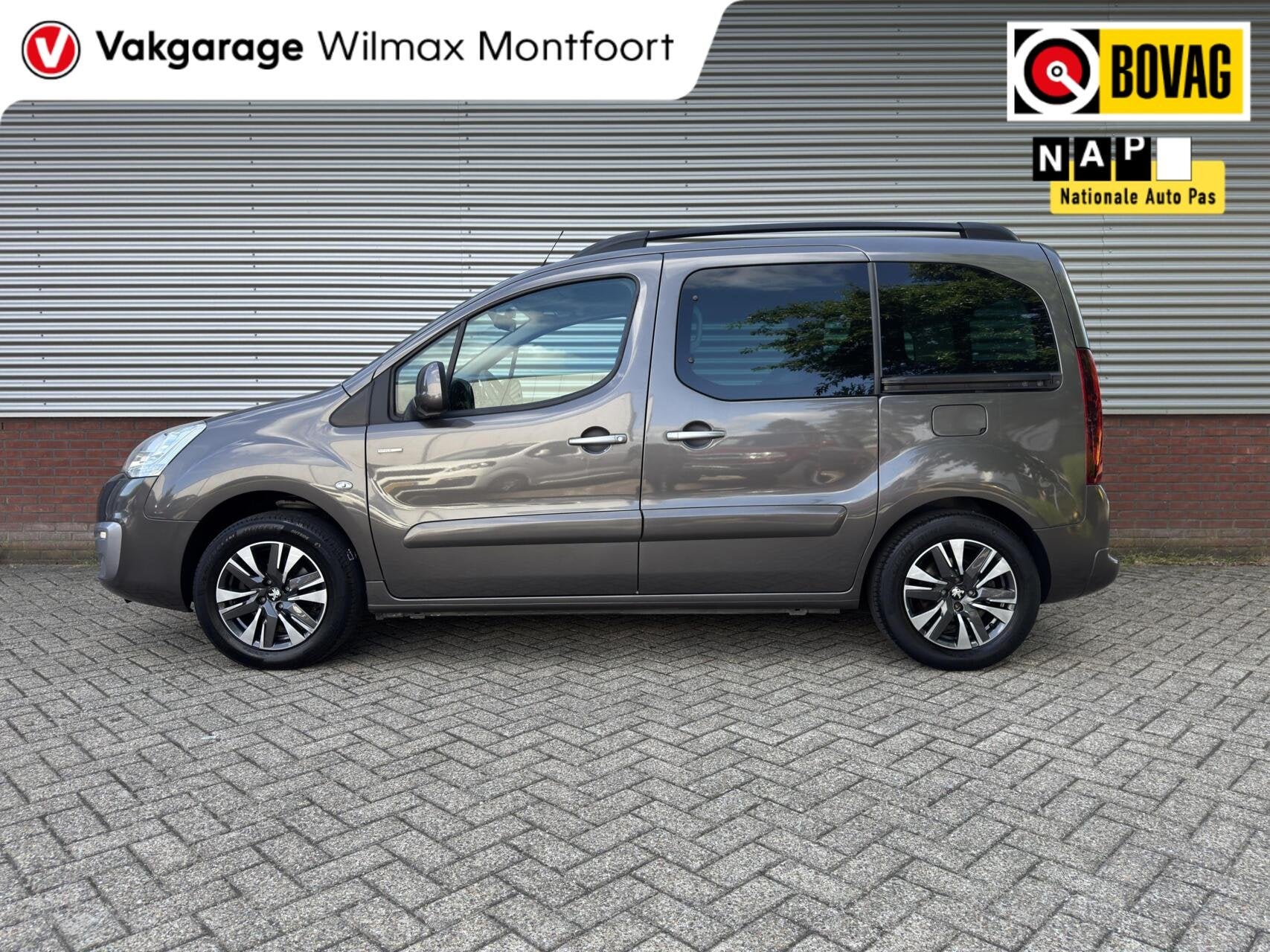 Peugeot Partner Tepee 1.2 PureTech Active|Rifter|Trekhaak|Na, Auto's, Voorwielaandrijving, Stof, Gebruikt, 1199 cc