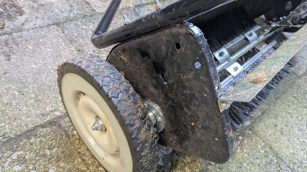 Bladveger / veegmachine voor tuin en oprit, Ophalen, Gebruikt, Onbekend