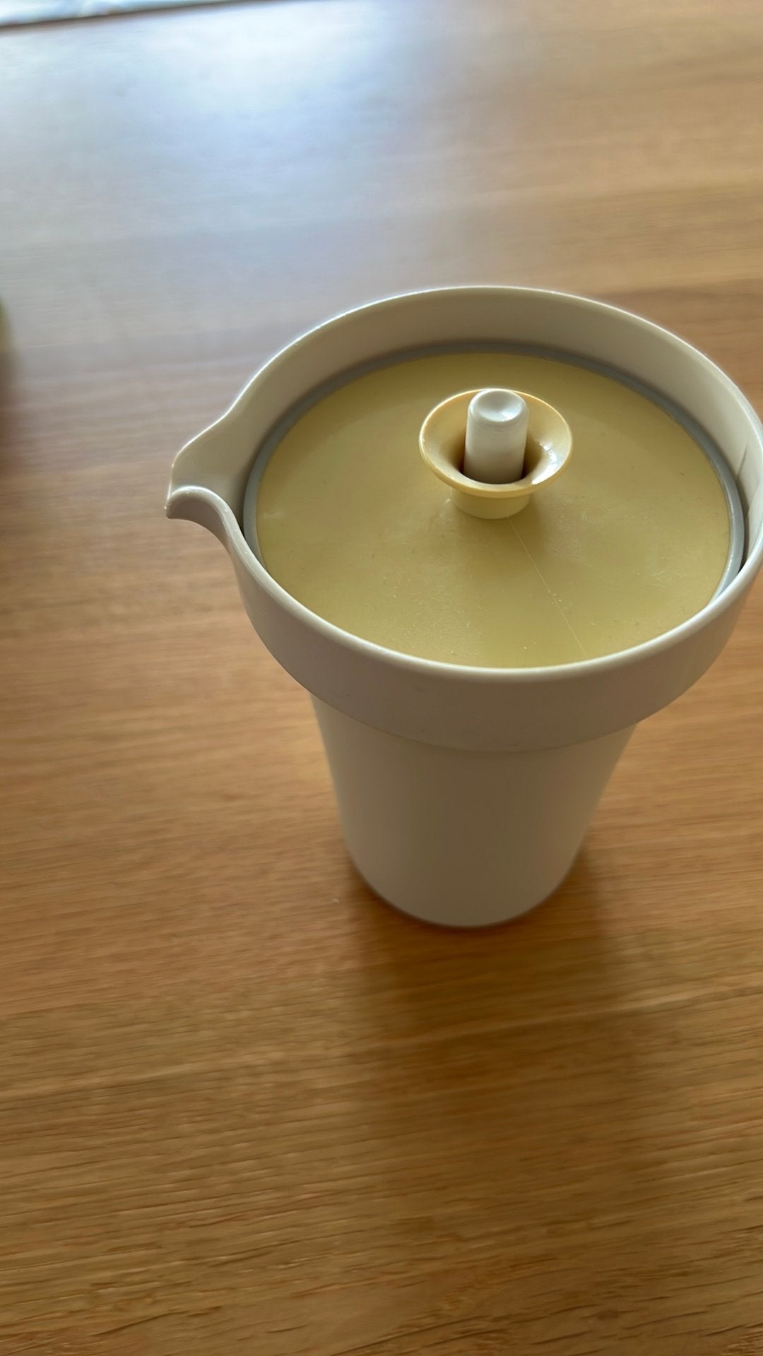 Tupperware Melkkan, Overige typen, Ophalen of Verzenden, Zo goed als nieuw, Crème