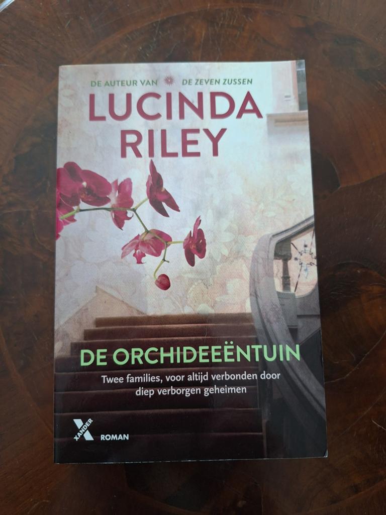 Lucinda Riley - De orchideeëntuin, Ophalen of Verzenden, Zo goed als nieuw, Lucinda Riley