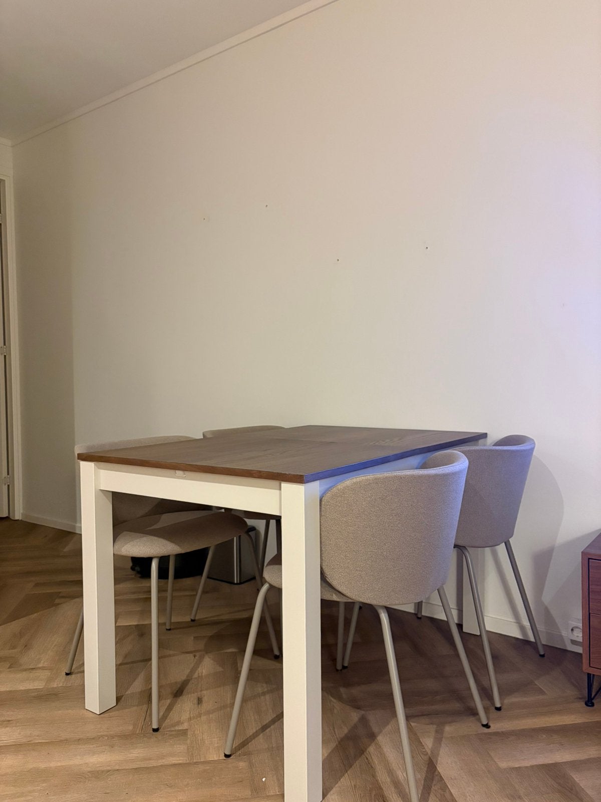 eettafel met 4 stoelen IKEA, Ophalen, Zo goed als nieuw