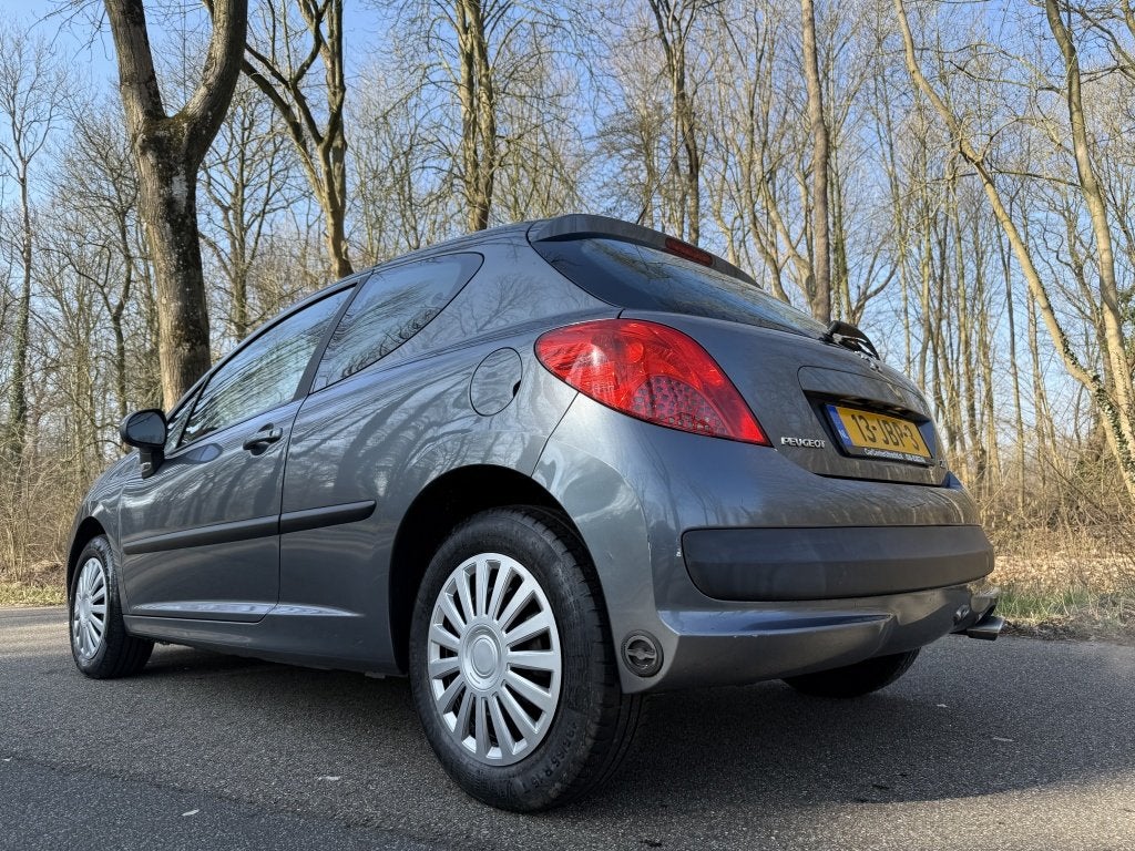 Peugeot 207 1.4 VTi Look |+ NW APK | Gas G3 | Airco | 3Drs |, Auto's, Peugeot, Dealer onderhouden, Gebruikt, Metallic lak, 49 €/maand