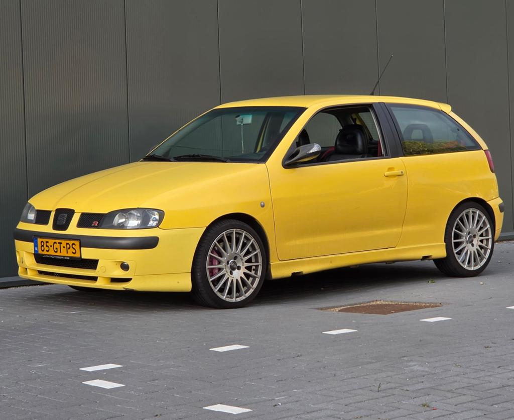 Seat Ibiza 1.8 20VT Cupra R 132KW 2001 Geel * zeer uniek*, Voorwielaandrijving, Zwart, 4 cilinders, Handgeschakeld