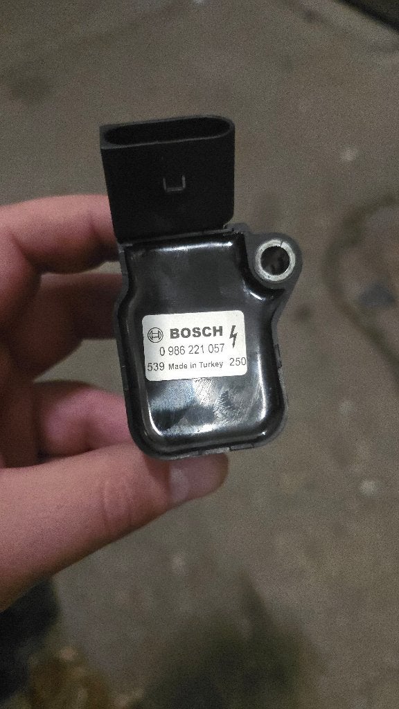 Set van 4 Bosch Bobines (0 986 221 057) 1 week gebruikt!, Ophalen, Nieuw, Seat
