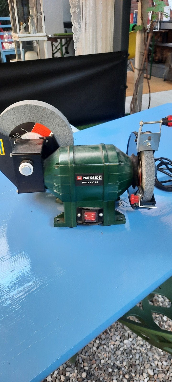 Parkside PNTS 250 A1 Nat/droogslijpmachine, Ophalen, Zo goed als nieuw, Minder dan 700 watt, Werkbankslijpmachine