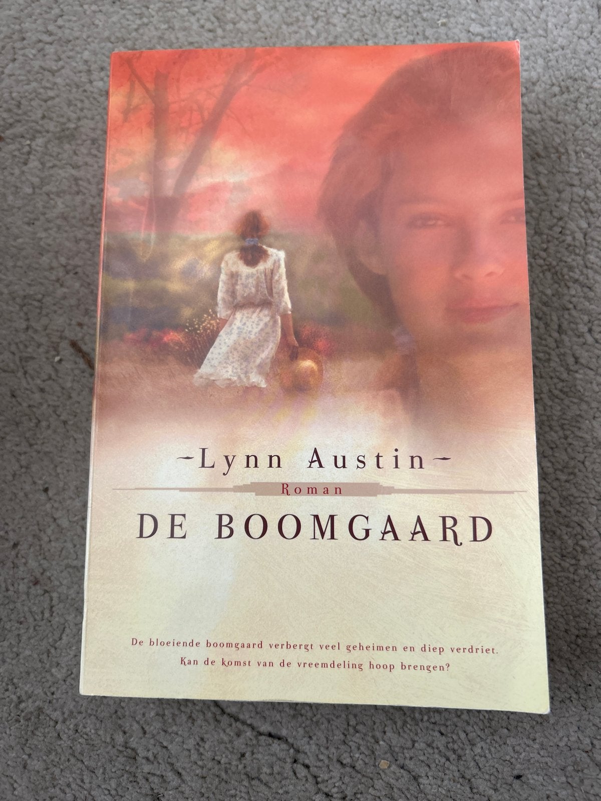 De Boomgaard - Lynn Austin (Roman), Ophalen of Verzenden, Gelezen