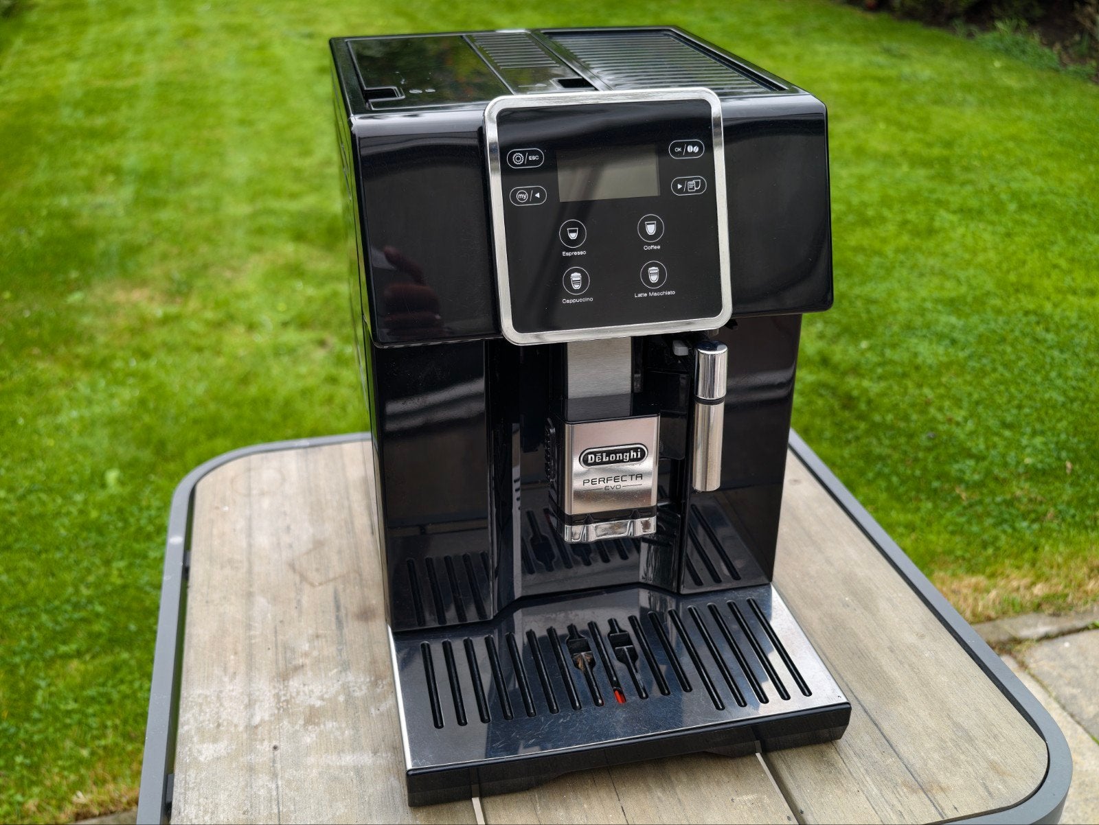 DeLonghi Perfecta Evo ESAM420.40.B, Witgoed en Apparatuur, Gebruikt, Koffiemachine, Ophalen of Verzenden, 2 tot 4 kopjes