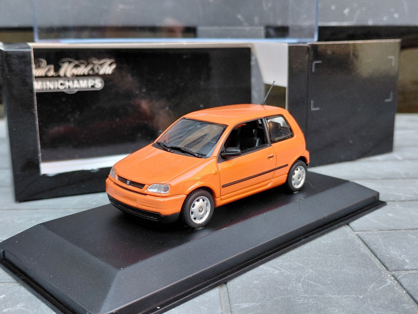 Seat Arosa 6H (VW Lupo) 1997-2000 oranje 1/43 Minichamps, Ophalen of Verzenden, Nieuw, Auto, MiniChamps