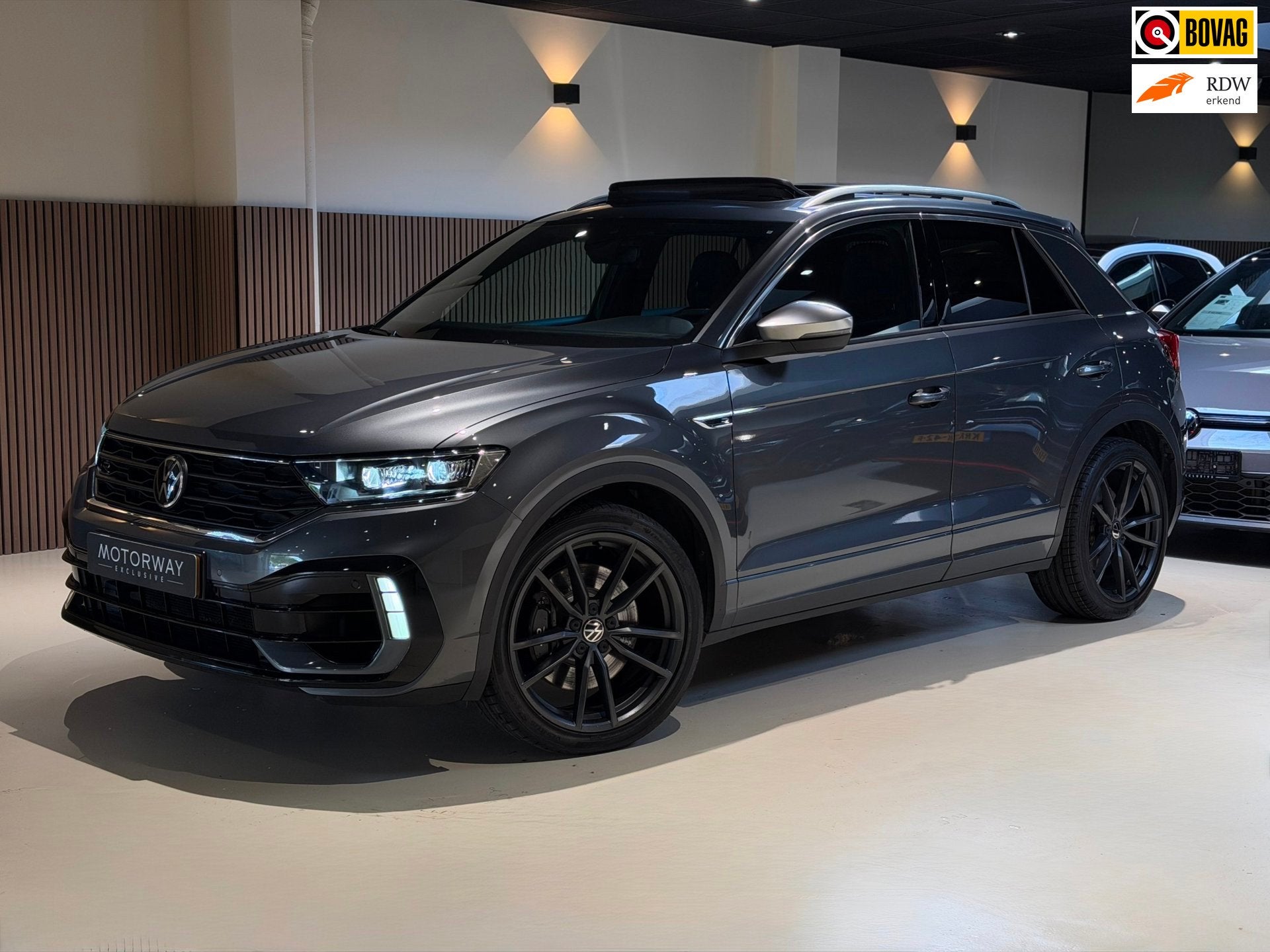 Volkswagen T-ROC R 2.0 TSI 4Motion 300PK |Pano|Beats|Virtual, Auto's, Volkswagen, Automaat, Gebruikt, 4 cilinders, 1984 cc