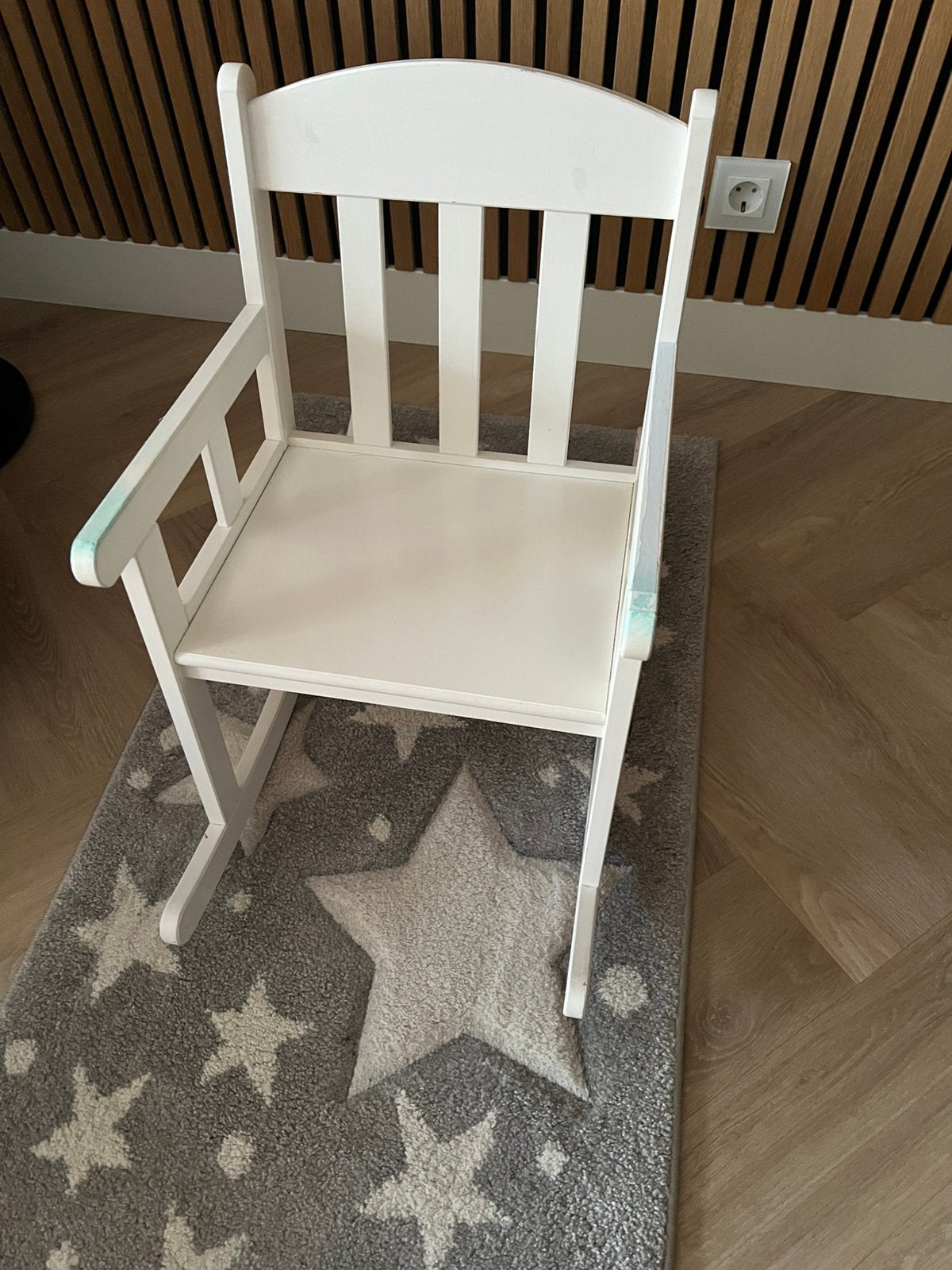Ikea Sundvik schommelstoel, Kinderen en Baby's, Kinderkamer | Tafels en Stoelen, Ophalen, Zo goed als nieuw, Stoel(en)