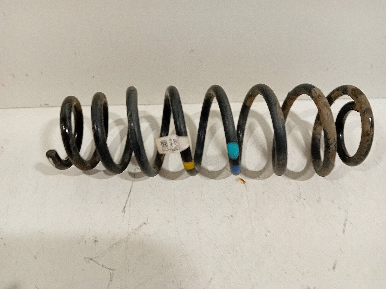 Spiraalveer achter links of rechts uitwisselbaar Kia Niro, Onderdelen@venauto.nl, Van der Ven Autorecycling B.V., Ettenseweg 76, 4706 PB Roosendaal, The Netherlands