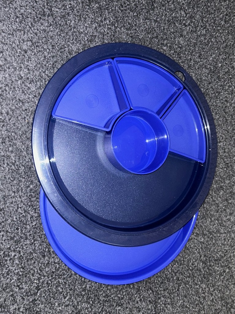 TUPPERWARE serveer / hapjes schaal in ~~nieuw~~ staat, Verzenden, Zo goed als nieuw, Blauw, Schaal