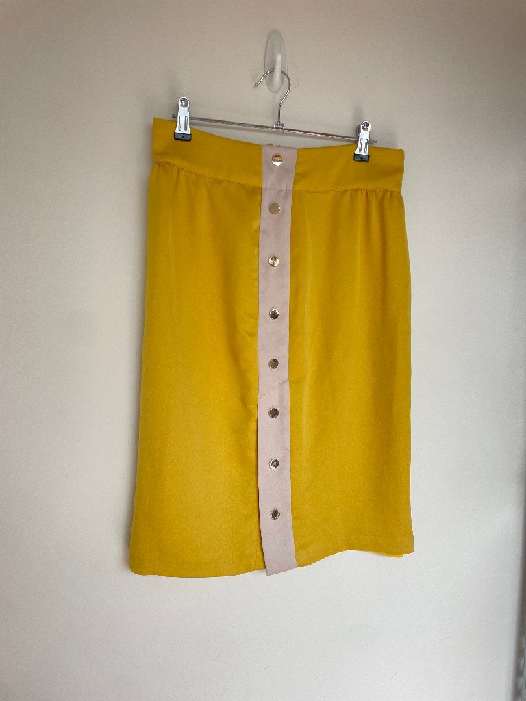 Baum und Pferdgarten Sarala mt 36 rok geel satijn knopen, Kleding | Dames, Customercare@baumundpferdgarten.com, Geel, Baum und Pferdgarten