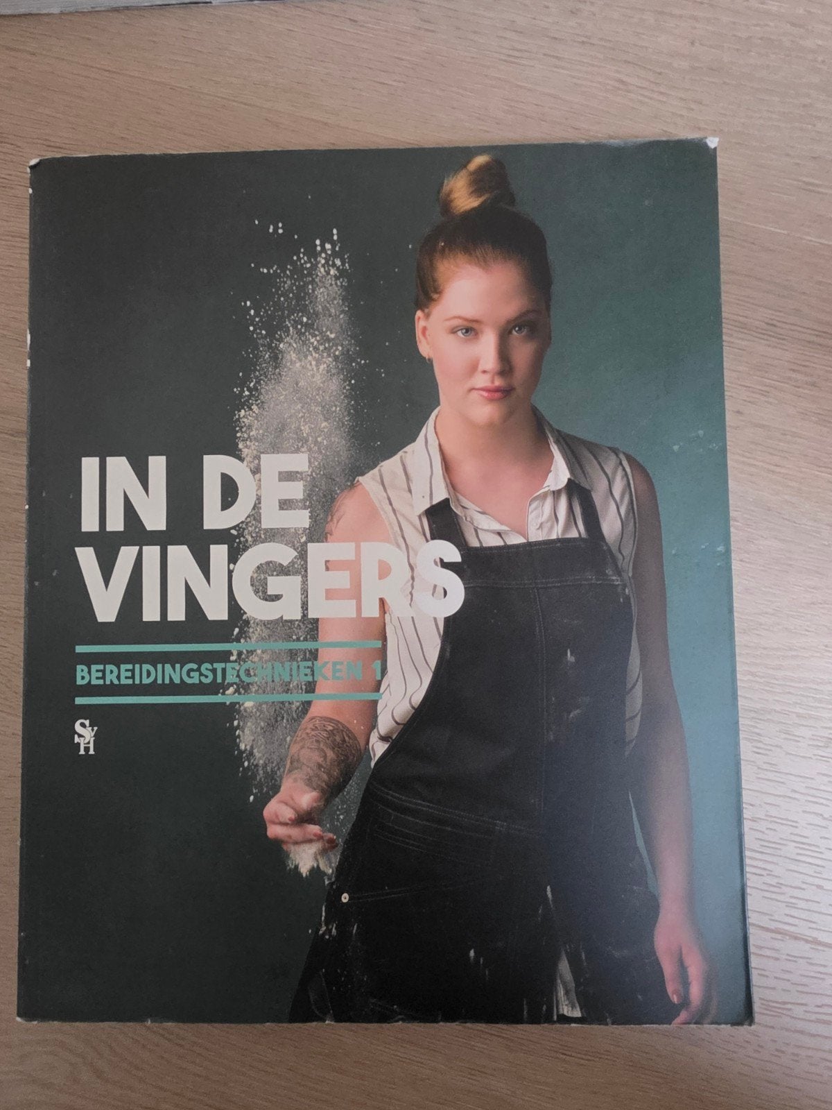 In De Vingers: Bereidingstechnieken 1 - Kookboek, SVH, Voorgerechten en Soepen, Ophalen of Verzenden, Zo goed als nieuw