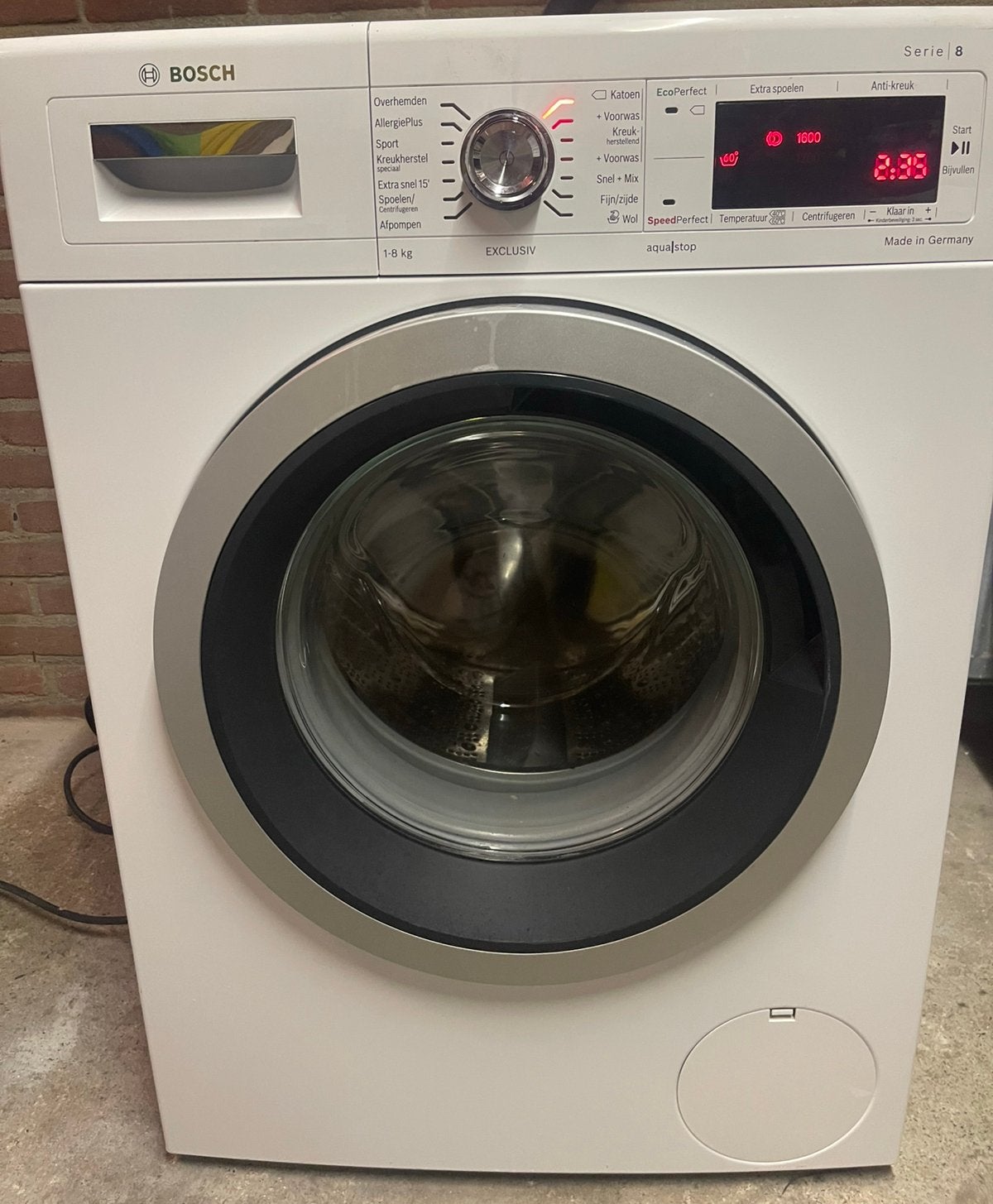 Foto 3 van Mooie & Nette Bosch Serie 8 Wasmachine 8KG top staat A+++