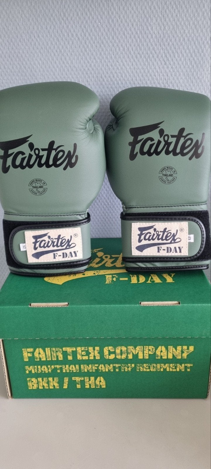 NIEUW Fairtex F-Day Limited Edition Bokshandschoenen 12 oz, Overige, Maat XS of kleiner, Vechtsportbescherming, Nieuw