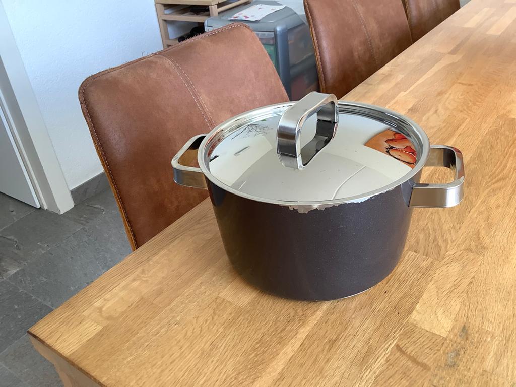 BKpan Conical 18 cm, Ophalen of Verzenden, Zo goed als nieuw, Rvs, Pannenset