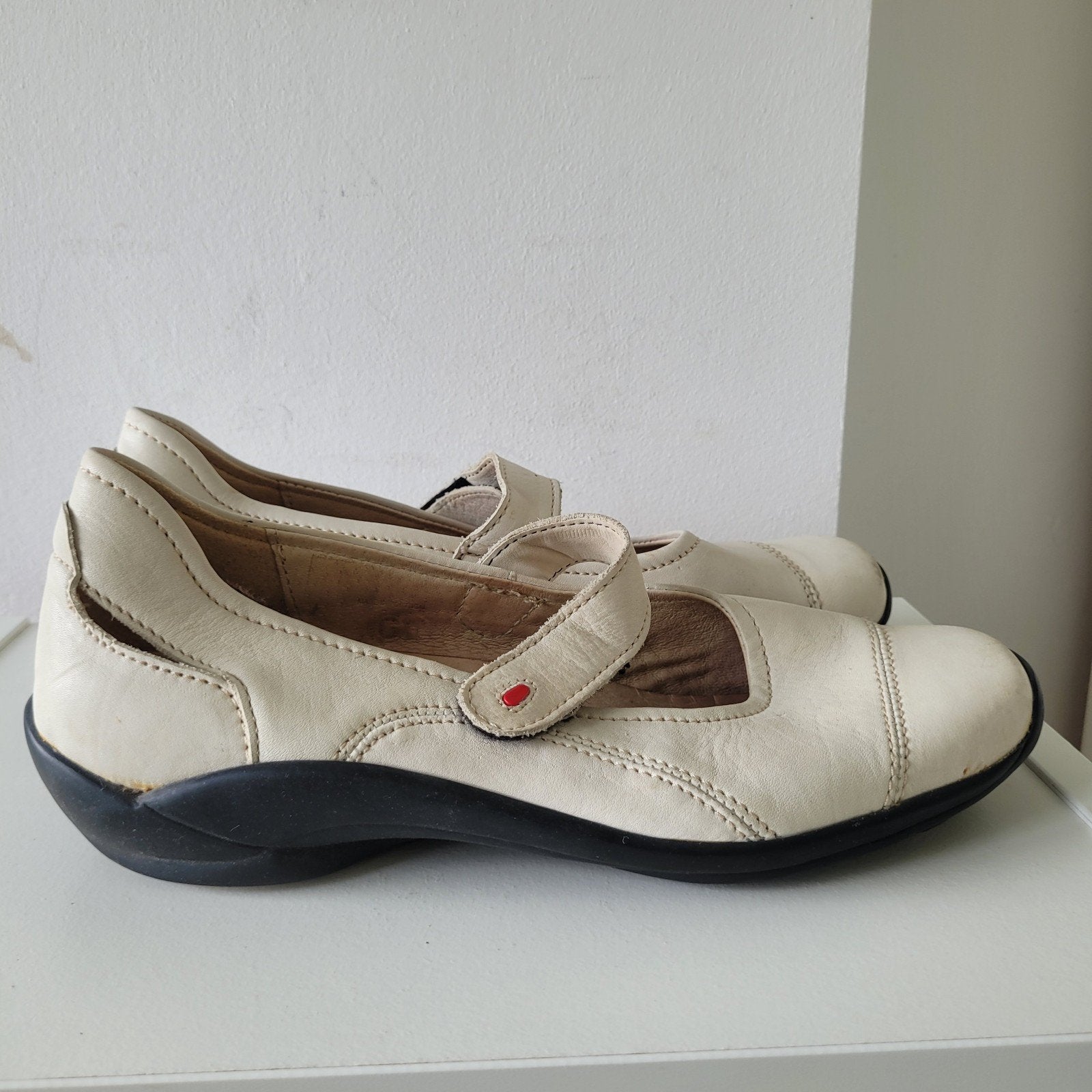 Walky mary jane schoenen met T-bandje 41 wit creme, Kleding | Dames, Wolky, Schoenen met lage hakken, Wit, Ophalen of Verzenden