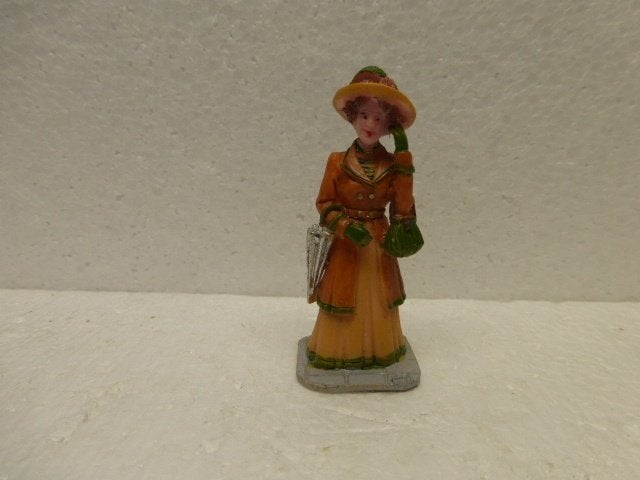lemax Strolling Woman kerstdorp poppetje figurine beeldje, Ophalen of Verzenden, Zo goed als nieuw
