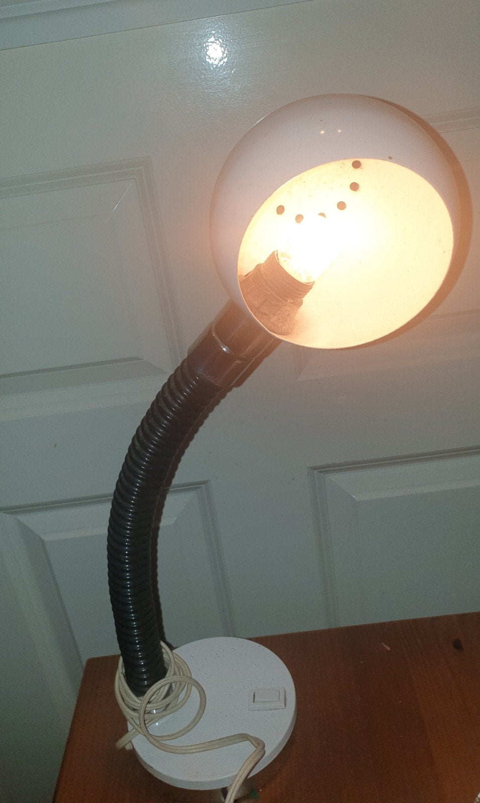 Goedwerkende Vintage bureaulamp / tafellamp., Bureaulamp, Gebruikt, Vintage, Wit