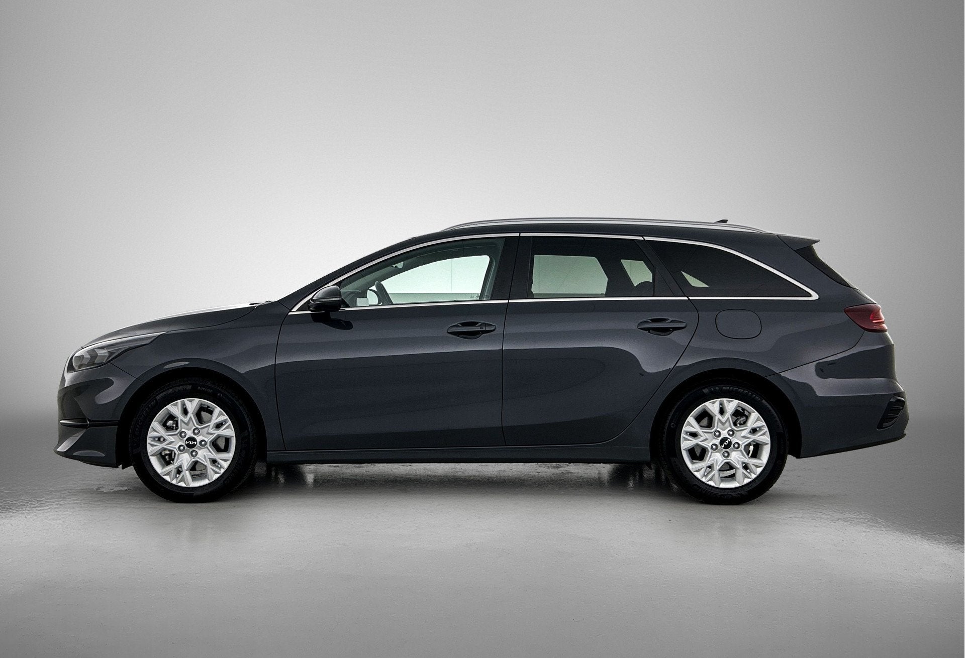 Kia Ceed Sportswagon 1.0 T-GDi DynamicPlusLine | Stuur-/Stoe, Voorwielaandrijving, 12 maanden, Stof, Gebruikt