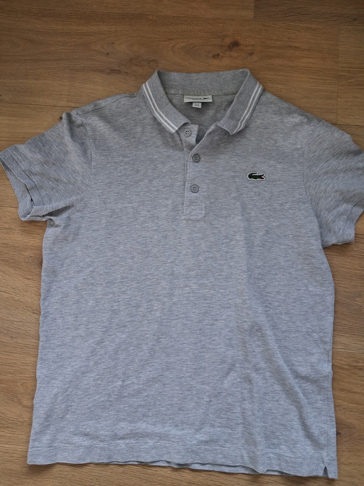 Lacoste Polo Grijs Maat M - Tijdloos en Comfortabel, Kleding | Heren, Polo's, Maat 48/50 (M), Lacoste, Ophalen of Verzenden, Grijs