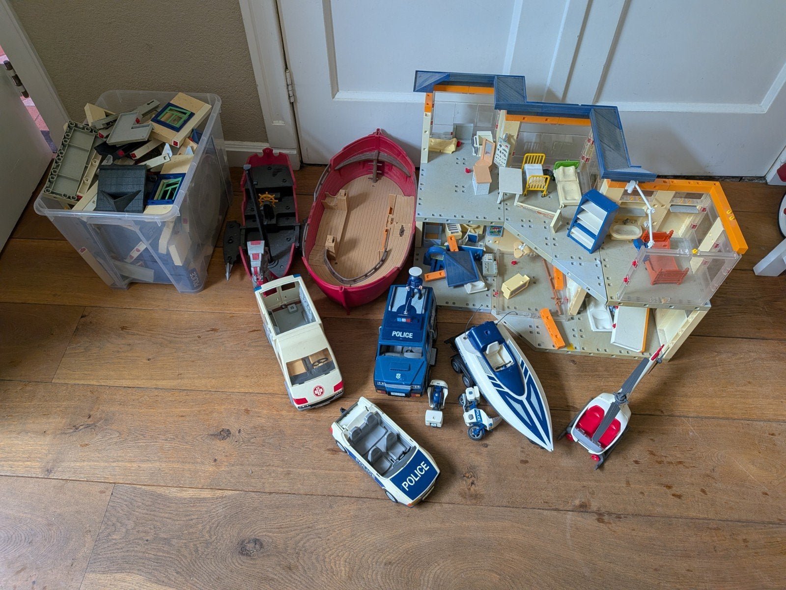 Grote partij playmobil

Grote partij Playmobil
Ziekenhuis 44, Kinderen en Baby's, Speelgoed | Playmobil, Ophalen, Gebruikt, Losse onderdelen