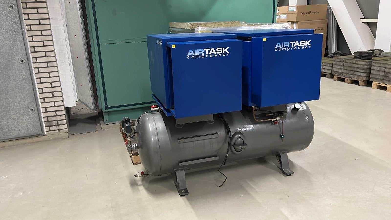 Airtask 4-cilinder zuigercompressor – 500 liter – 16 bar, Doe-het-zelf en Verbouw, Compressors, Ophalen, Gebruikt, 400 tot 800 liter/min