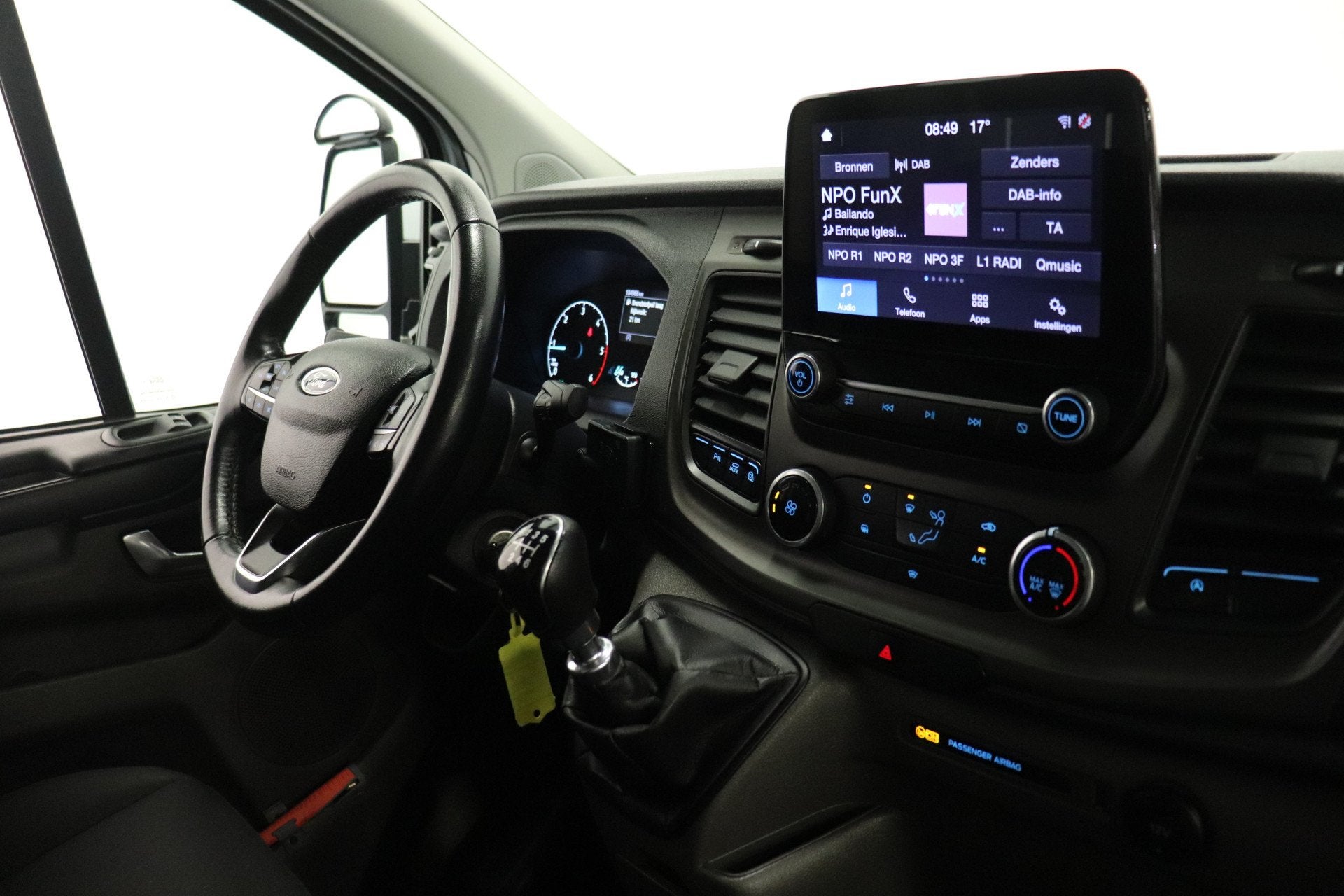 Ford Transit Custom 2.0 TDCI L2 130PK EURO 6 - Airco - Cruis, Voorwielaandrijving, 4 cilinders, 2800 kg, Wit