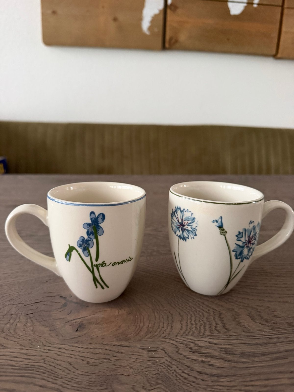 Set van 2 Van Cleef koffiekopjes met bloemmotief, Overige merken, Keramiek, Vintage, Ophalen of Verzenden
