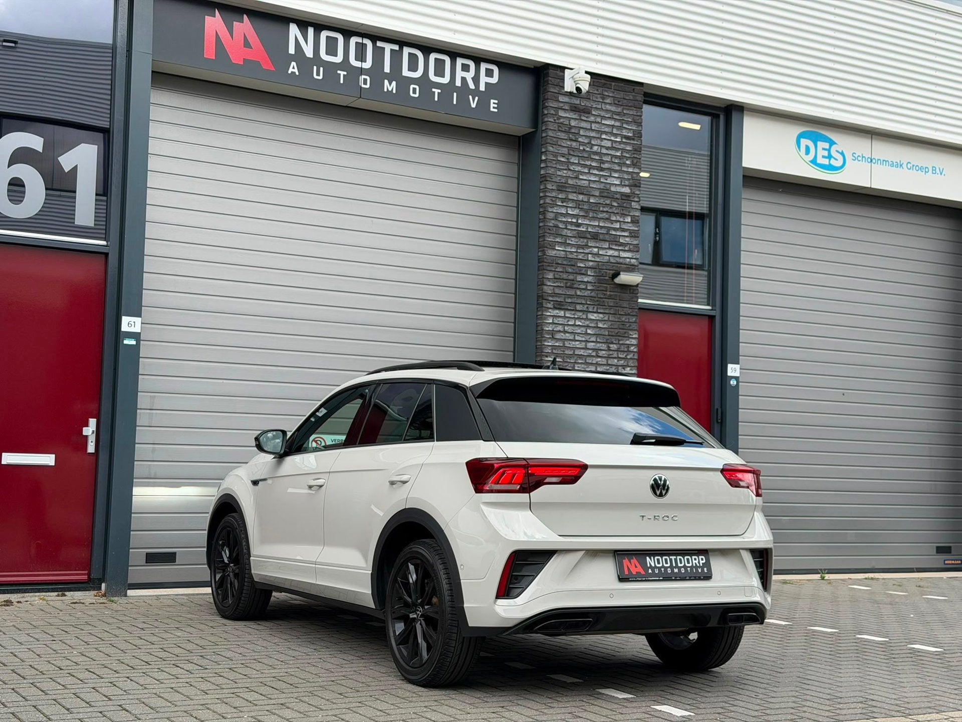 Foto 12 van Volkswagen T-ROC 1.5 TSI 3xR-Line Pano/IQ/Keyless/Camera/BTW