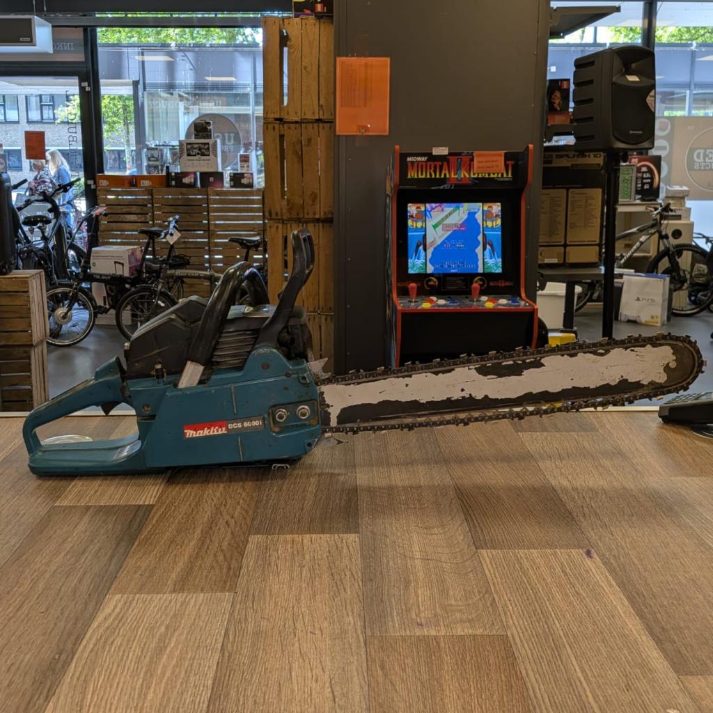 Makita DCS6000i 2 Takkt Kettingzaag 53CM Gebruikte staat, Makita, Zo goed als nieuw, Support@makita.com, Makita Corporation, 3-11-8, Sumiyoshi-cho, 
Anjo, Aichi 446-8502
Japan